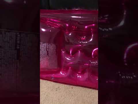 video phone beyonce mp3 Angelica’s hot pink lounger ❤️