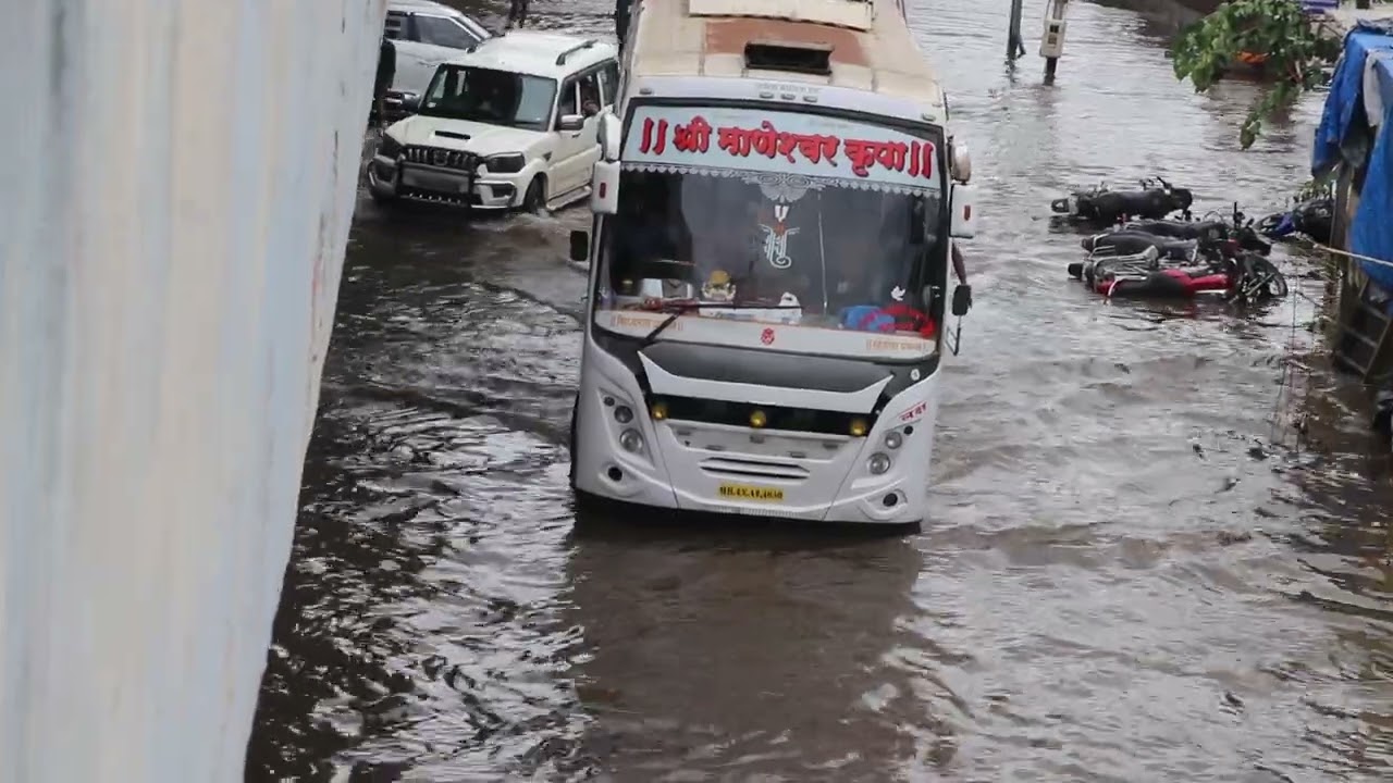 Copyright Free Video | First Footage | Difficult to drive on waterlogged road