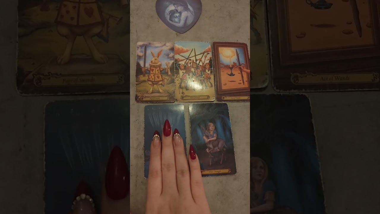 Pick a card ❤️ Έχει προοπτική να προχωρήσει η κατάσταση με το άτομο που σας ενδιαφέρει; 💌🔥