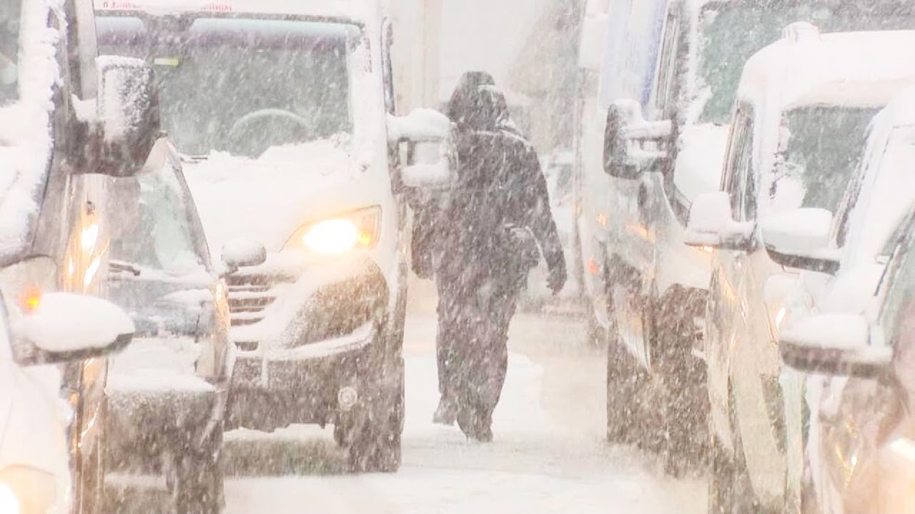 Молдова оказалась под снегом. Из-за сильнейших снегопадов закрыли школы