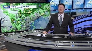 WATCH: A wet start to marathon Monday