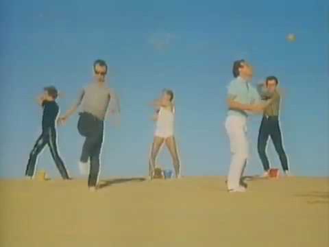 Musicless Musicvideo: Men At Work - Down Under