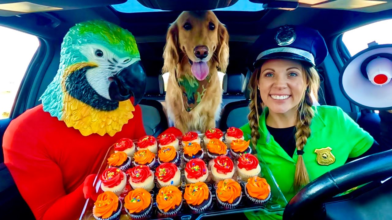 Rubber Ducky Surprises Parrot & Puppy in Car Ride Chase