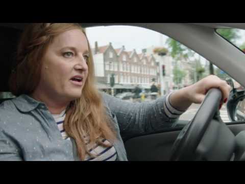 Koefnoen - Fleur en Madelon in het verkeer