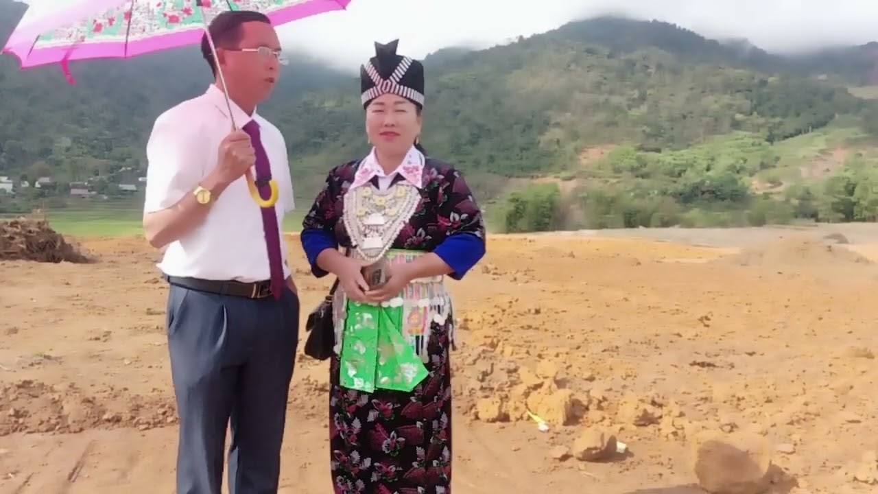 Kawm lis thiab lis thoj hais kwv txhiaj nkauj nrauj 