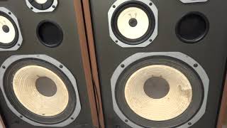 Prueba de bafles Gradiente master 100
