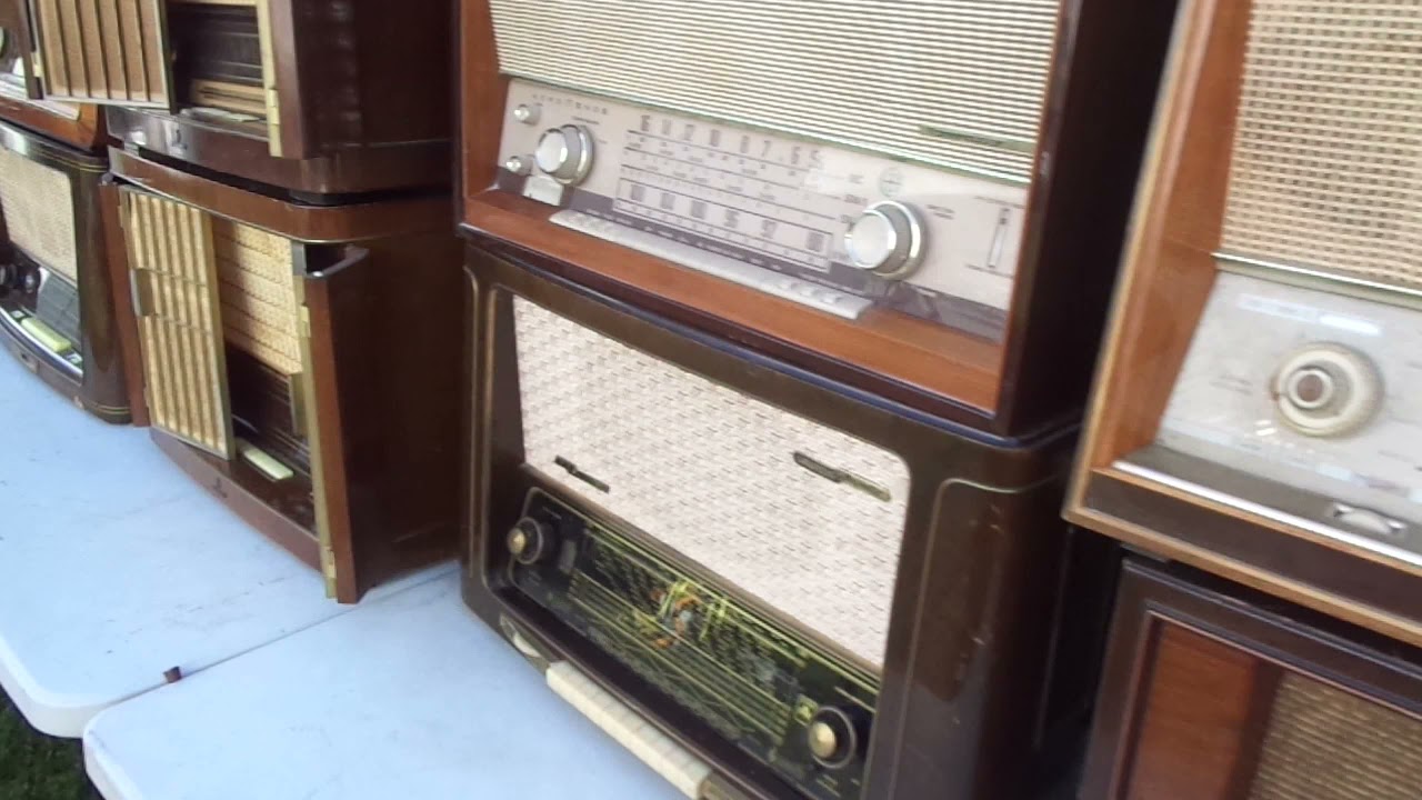 SHORT VIDEO OF HUGE LOT OF LARGE VINTAGE GERMAN TUBE RADIOS & CONSOLES FOR SALE