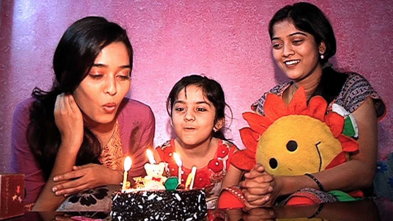 Neha Saxena Celebrates her Birthday with India-Forums