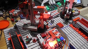 Fischertechnik C64 Steuerung in der 16Bit Version mit 2 Roboter