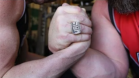 Arm Wrestling: Michael Todd vs Herman Stevens 220l...