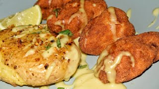 الدجاج المقرمش اسكالوب مع صلصة الجريفي والبطاطس بطريقة رهيبة  Chicken Escalope With Gravy