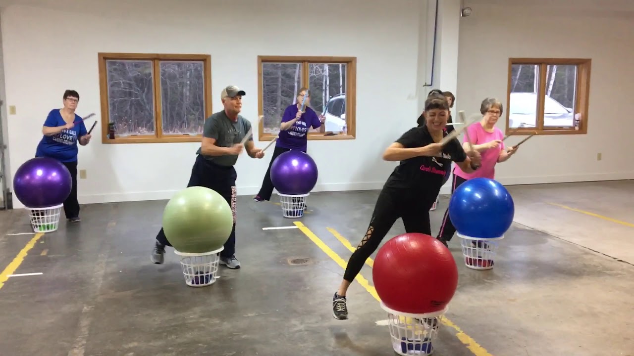 Cardio Drumming to “Christmas to Remember” by Kenny & Dolly