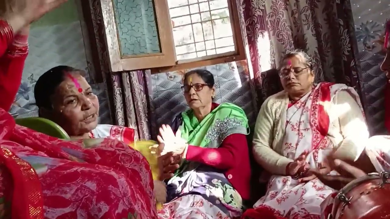 आज की होली पड़ोसियों के घर में#होली का गीत#चल चंद्रमा की ओर#भी कर ले मैंने रथलेकर हरी #🔴🟠🟡🟢🙏