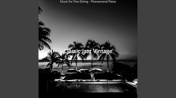 Pulsating Backdrops for Cocktail Bars