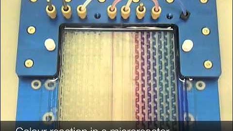 Colour reaction in a microreactor