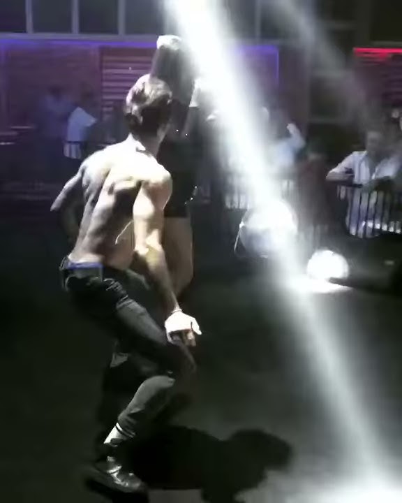 Alexandra Stan  - Mr Saxobeat live in Istanbul