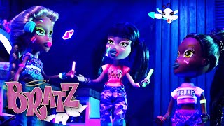 Blacklight Party! | Bratz C.I.Y. Shoppe Compilation | BRATZ