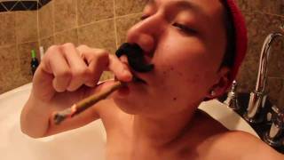 JUST KUS VOL. 3 - How to roll a perfect blunt with Kixxie Siete