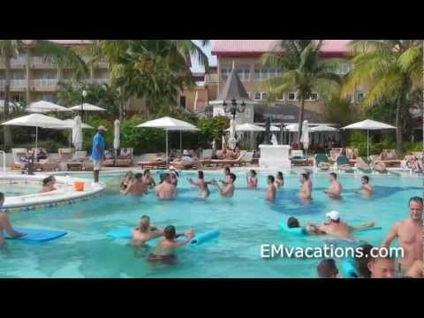 ვიდეო: მეგზური Sandals Grande St. Lucian Beach Resort