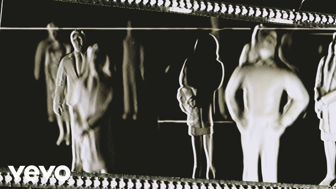 ⁣MAIASAURA - I CAN'T TRUST ANYBODY (Official Video)
