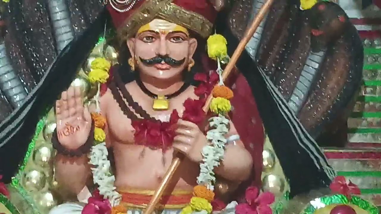 ರೆಂದಳ ಕೊಲ್ಲಾಪುರ್ ಮಾಳಿಂಗರಾಯ ದೇವಸ್ಥಾನ ಇಲ್ಲಿ ಮಹಾರಾಷ್ಟ್ರ ಜನ ಬೀರದೇವರ ಮಂದಿರ ಅಂತಾರೆ ಎಲ್ಲಾ ಹಾಲುಮತದ ಮಹಾಪುರು.