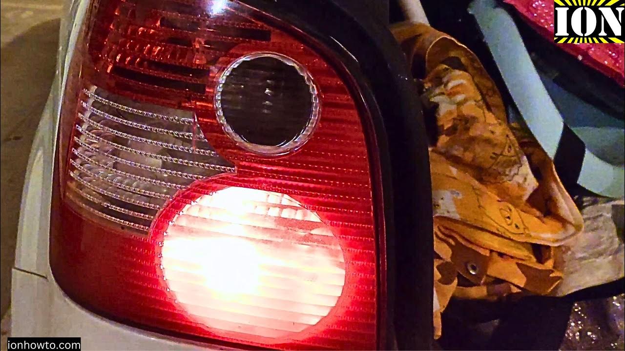 Rusted Tail Light Socket Fix on VW Polo 9N YouTube
