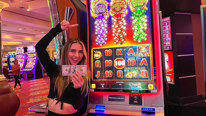 Her WINNING STREAK CONTINUES On This INSANE Slot At The South Point  Casino! - YouTube