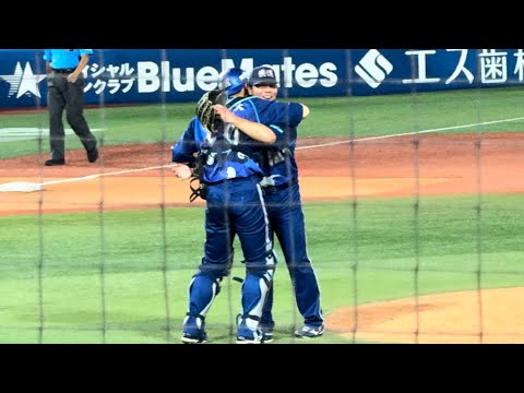 濵口遥大完投勝利の瞬間山本祐大横浜DeNAベイスターズ2024年7月15日広島東洋カープ９回表濱口浜口