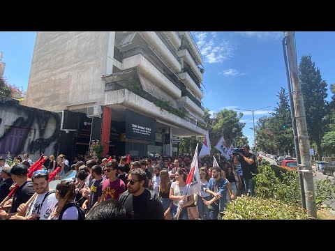Μαζική πορεία των