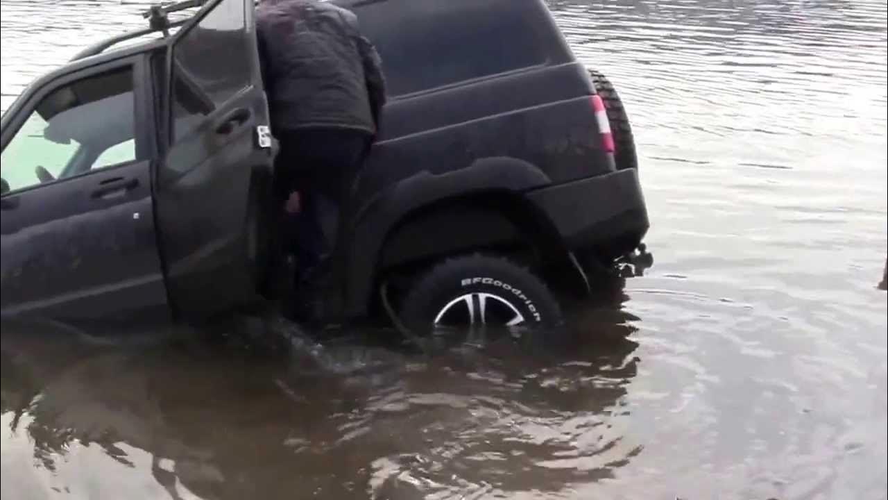 УАЗ Патриот 2021 в грязи