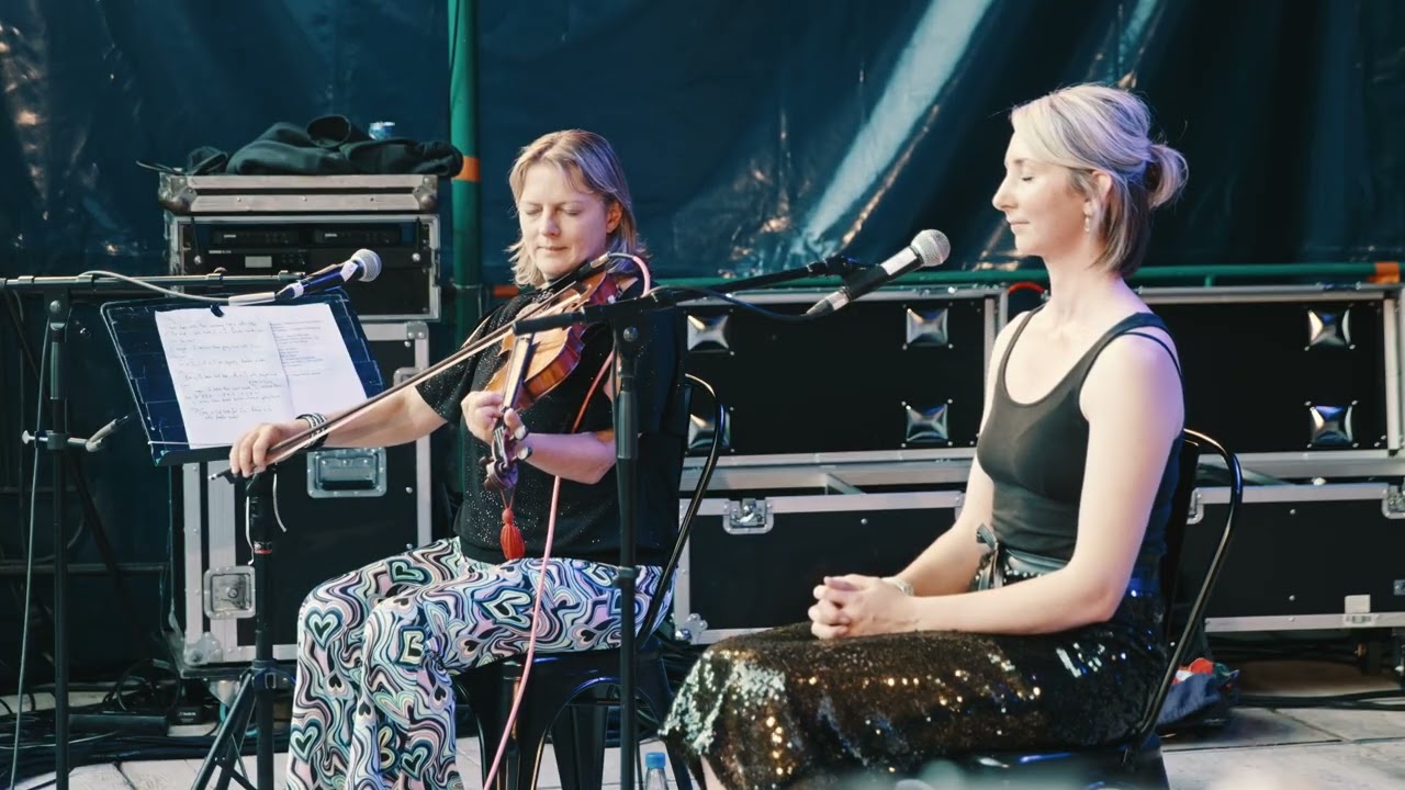 Airboxes feat. Eilidh Shaw, Amy Henderson & Ross Martin 'Jock Stewart' @Merodefestivalconcerten