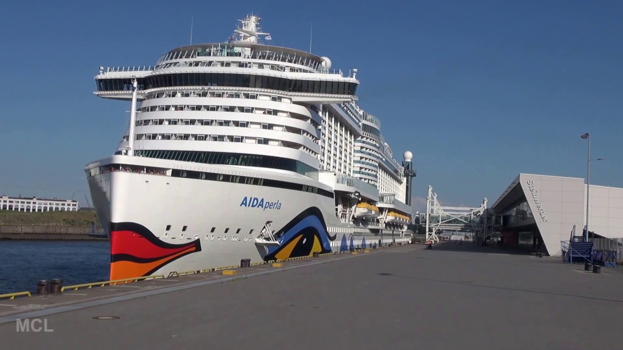 AIDAperla / Auslaufen Steinwerder / Hamburg 2018