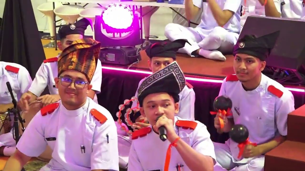 Persembahan Dikir Barat oleh Pelatih ILKKM Kubang Kerian, Kelantan di Program Madani Rakyat Kelantan