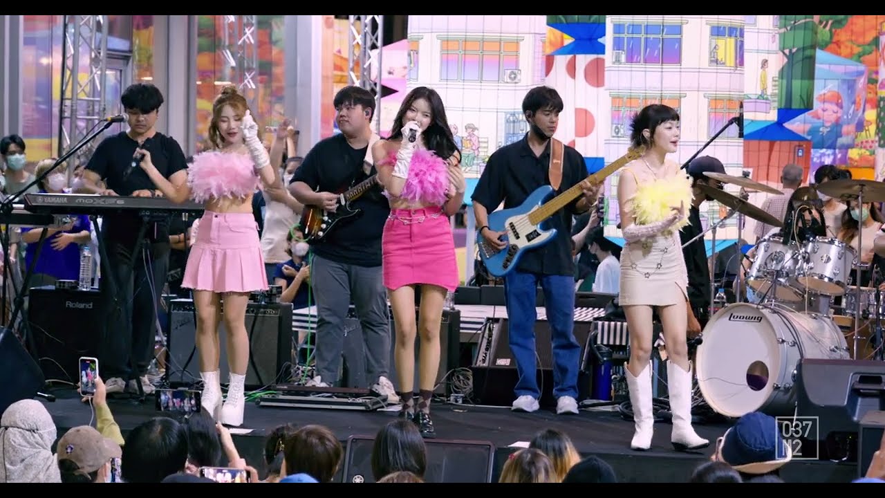 PiXXiE - เกินต้าน (Too Cute) @ All About Art Market, SAMYAN MITRTOWN [Overall Stage 4K 50p] 220806