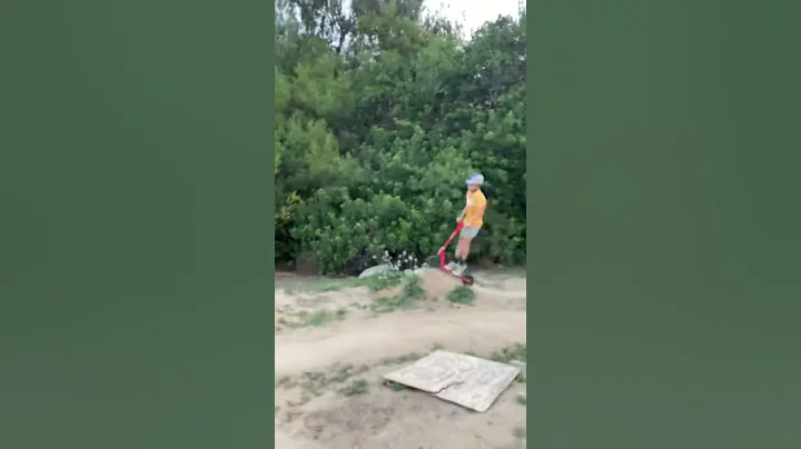 #buttercup dirt scooters
