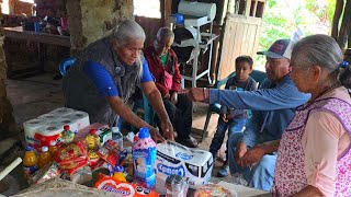  VISITO AMI TIO Y LES TRAIGO UNA DISPENZA PARA QUE COMAN EL FAMILIA 