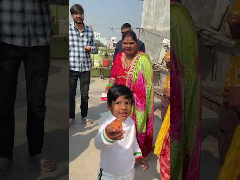 Republic Day par Jhanda Fahera ke dadi aur family ko laddu baante Ayaan Babu??❤️? #funny republicday
