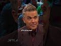 Ist Robbie Williams ein Affe?
