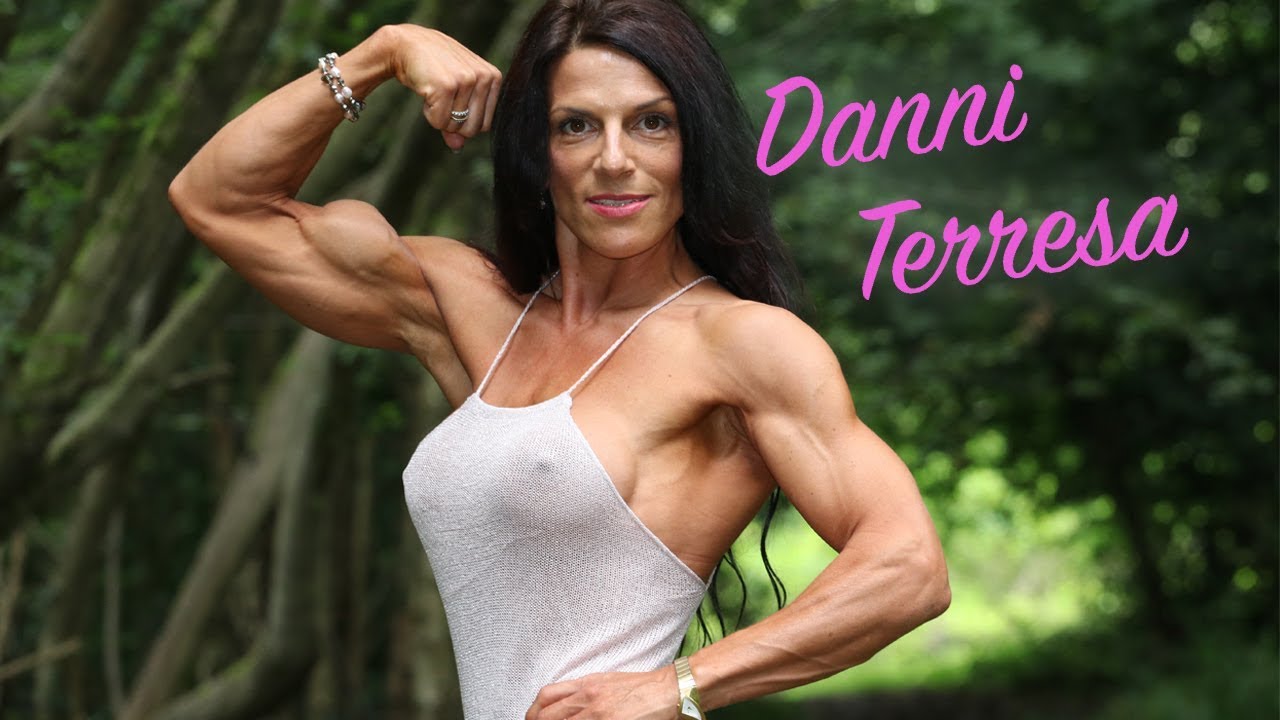 Insane Female Bicep Peaks Muscleappeal