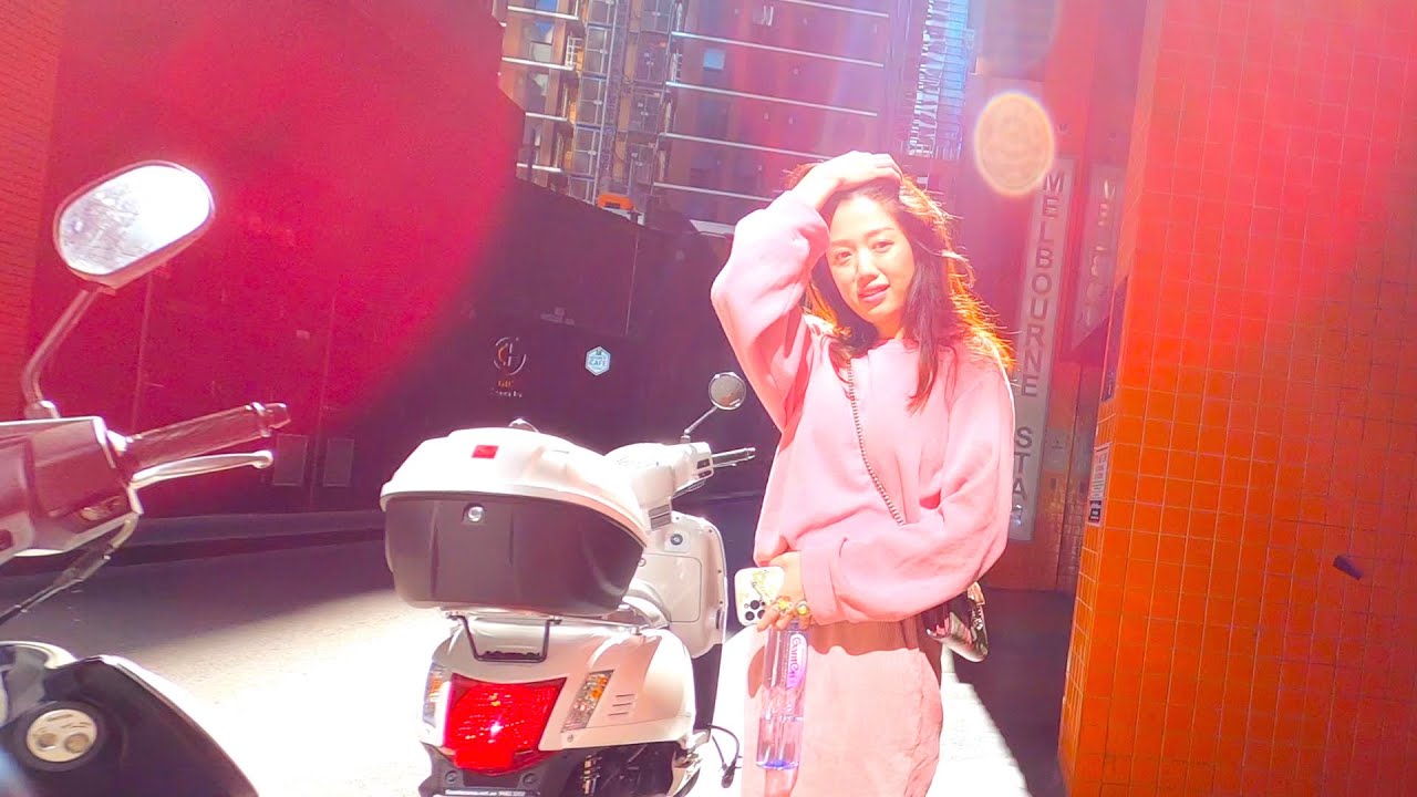 Kodak Portra 400 + Olympus OM-1 | Melbourne | Relaxing  Analogue Street Photography | POV.