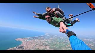 Saut Vip À 4000 Mètres Au-Dessus De Locéan