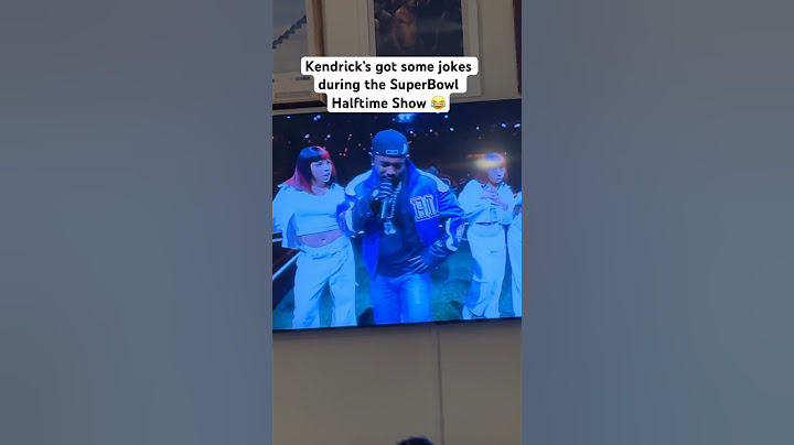 Drake watching Kendrick's Super Bowl Halftime 👀👀👀 #SuperBowl #Drake #KendrickLamar #halftime