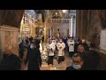 Jerusalén comienza el Jueves Santo con una misa temprana en el Santo Sepulcro