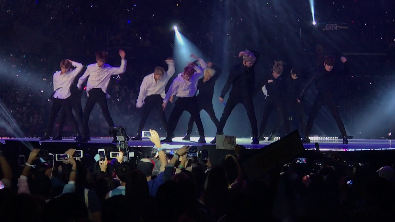 KCON LA - Seventeen - Intro + Don't Wanna Cry - 081917