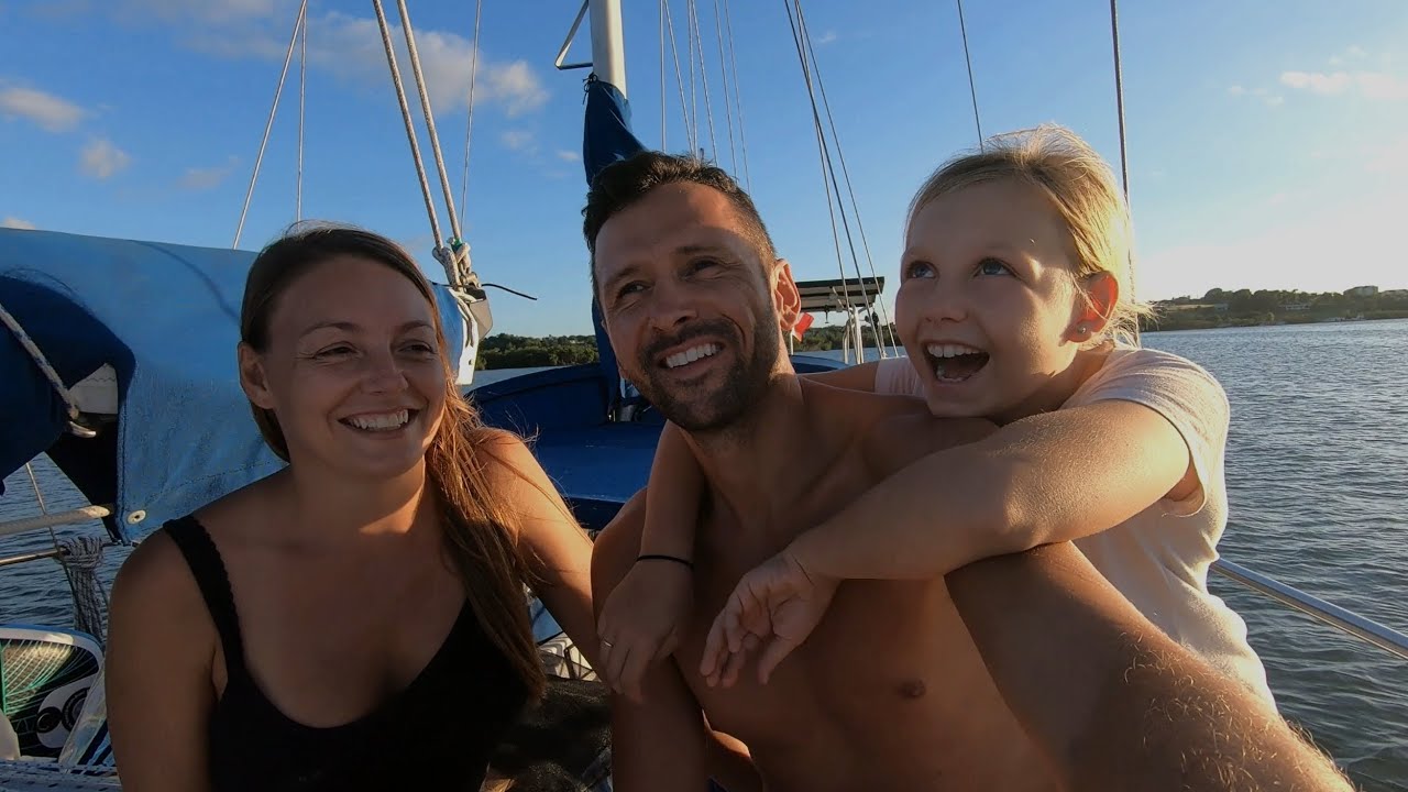 Un NOUVEAU pays, une nouvelle AVENTURE / Sailing Atypic S2 • E7