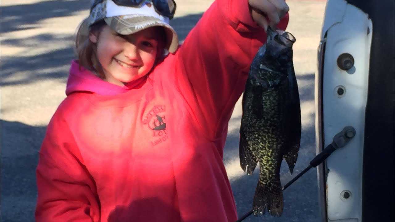 Crappies on topwater🎣 fishing YouTube