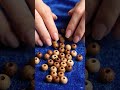 ASMR-MOVING BEADS