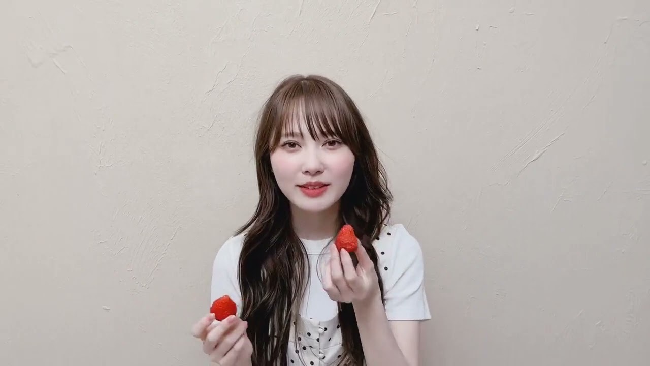 日向坂46】加藤史帆写真集発売まであと36日！ - YouTube