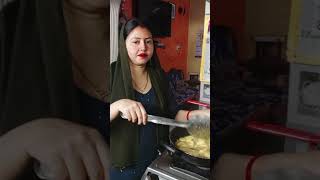 Raw Banana Chips Recipe | Crispy Kele Ke Chips | Easy Tea Time Snack #Shorts