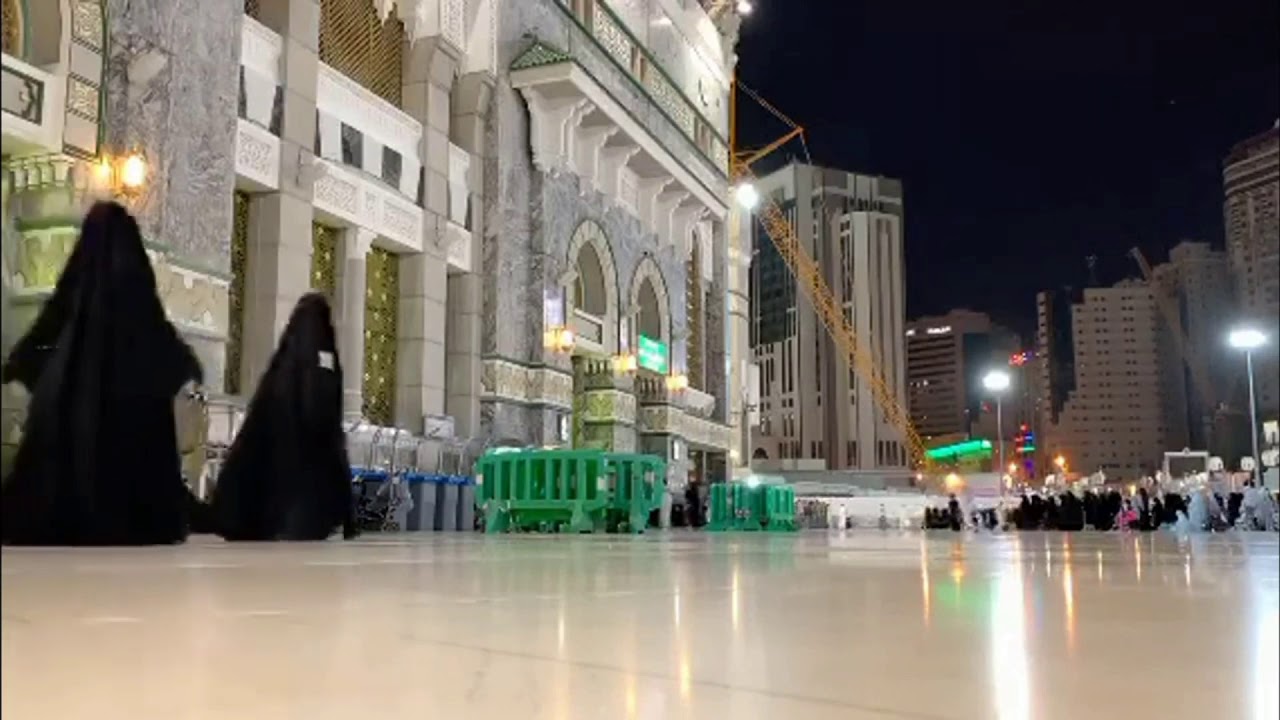 من ساحات الحرم استمع للشيخ عبدالله الجهني وهو يتغنى بالقرآن ويقرأ سورة الطور ١٥ محرم ١٤٤١ هـ